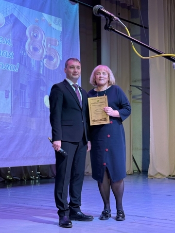 В прошедшую пятницу в городском Доме культуры состоялся праздничный концерт, посвящённый 85-летию школы №3 города Котельнича.